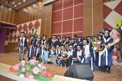 فارغ التحصیلان
