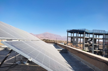 اتصال نیروگاه خورشیدی ۵ کیلوواتی مجتمع آموزش عالی فنی و مهندسی اسفراین به شبکه برق