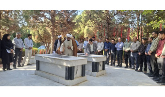 هم زمان با آغاز هفته گرامیداشت دفاع مقدس،ویژه برنامه غبار روبی مزار شهدا برگزا گردید.